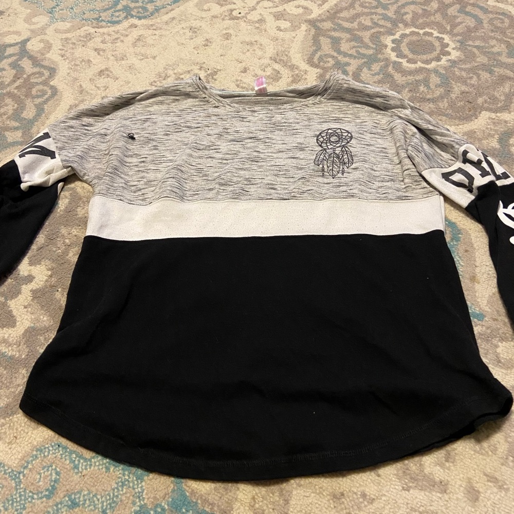 Brand: No Boundaries, Size: XL, Color: black, gray, white
